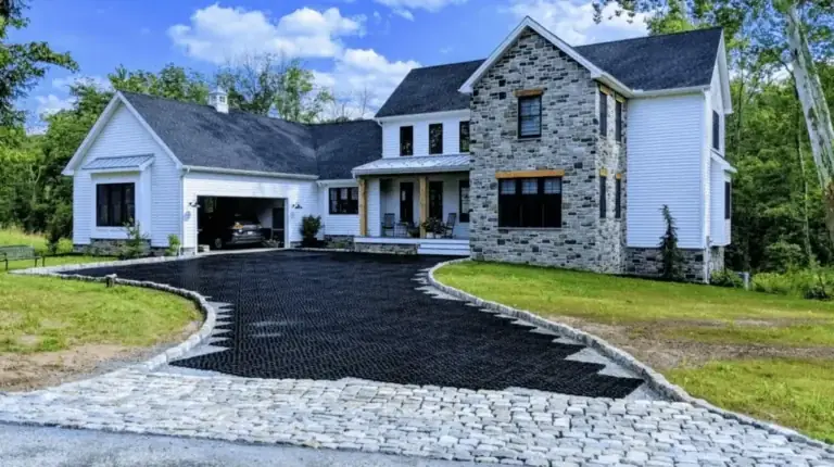 Best Stone Driveways United States Featuring Granite Cobbles and Bluestone Slabs