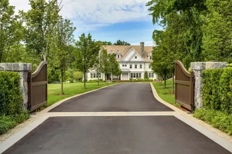 Luxury Asphalt Drives Usa Featuring Polymer-Modified Binders and Stone Matrix Mixes